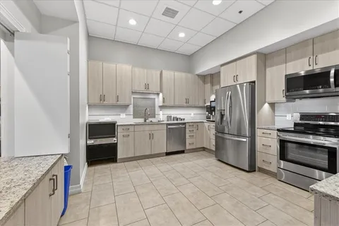 $595,000 | 4900 Central Street, Unit 104, Kansas City, MO 64112