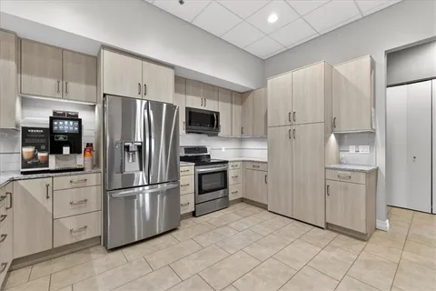 $595,000 | 4900 Central Street, Unit 104, Kansas City, MO 64112