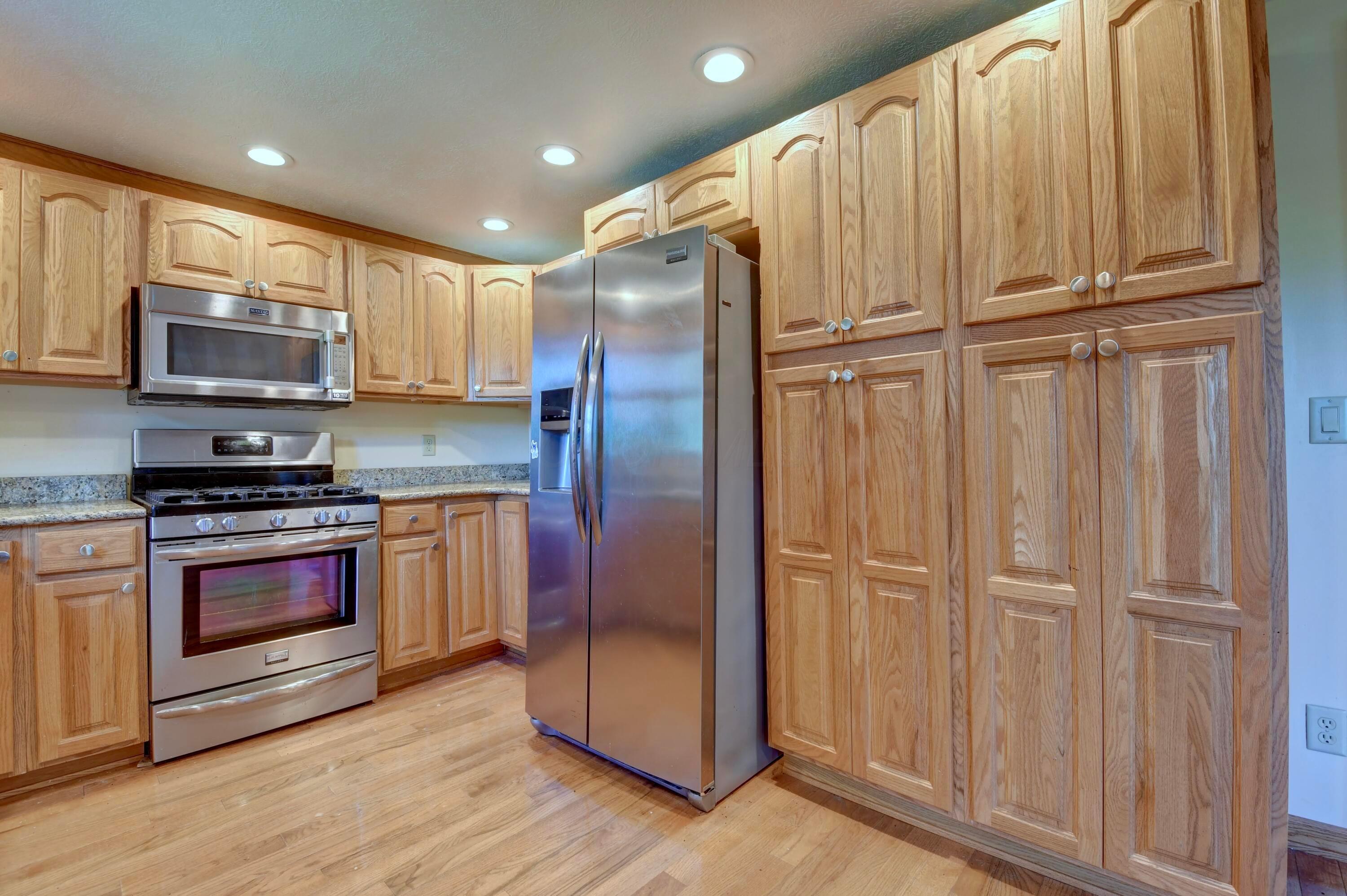 3993 Wadsworth Road Norton, OH 44203 - Photo 14 of 48