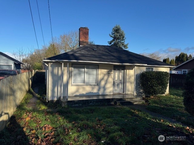 7464 South 118th Place Seattle, WA 98178 - Photo 2 of 13