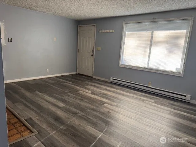 $449,950 | 7464 South 118th Place, Seattle, WA 98178