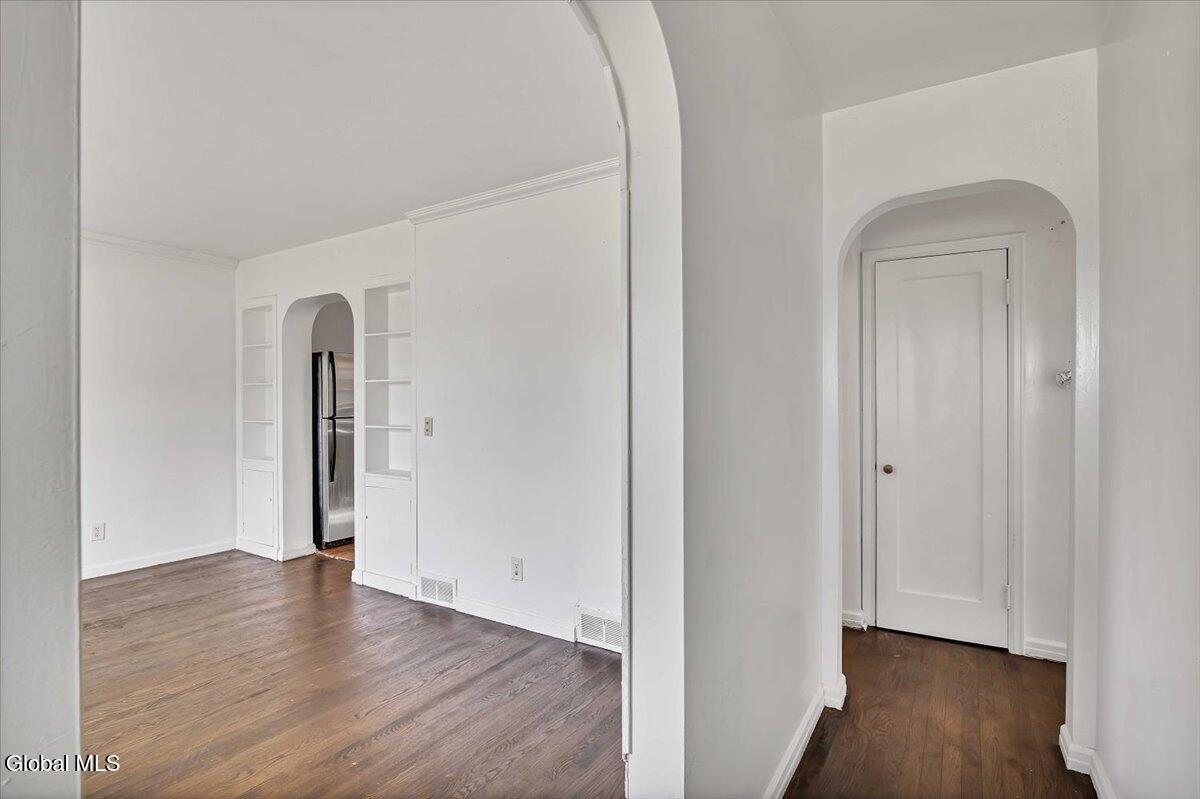 211 Shaker Road Albany, NY 12211 - Photo 3 of 23 03-P1545429