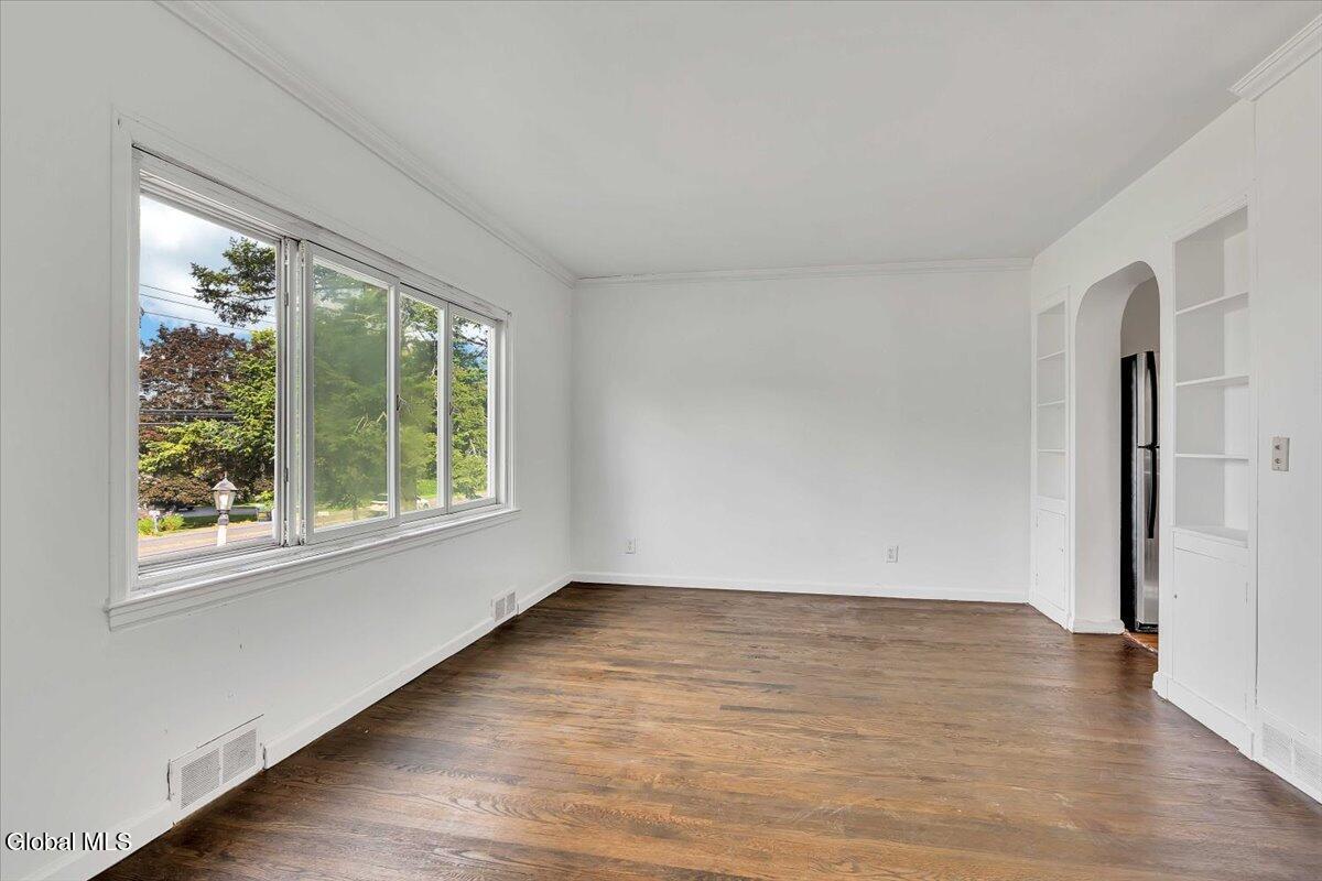 211 Shaker Road Albany, NY 12211 - Photo 4 of 23 04-P1545434