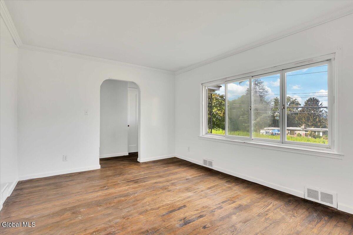 211 Shaker Road Albany, NY 12211 - Photo 5 of 23 05-P1545440