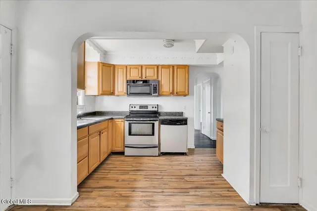 $229,000 | 211 Shaker Road, Albany, NY 12211