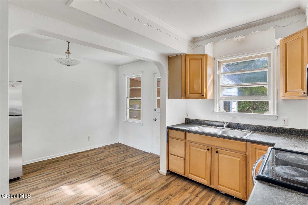 211 Shaker Road Albany, NY 12211 - Photo 8 of 23 08-P1545457