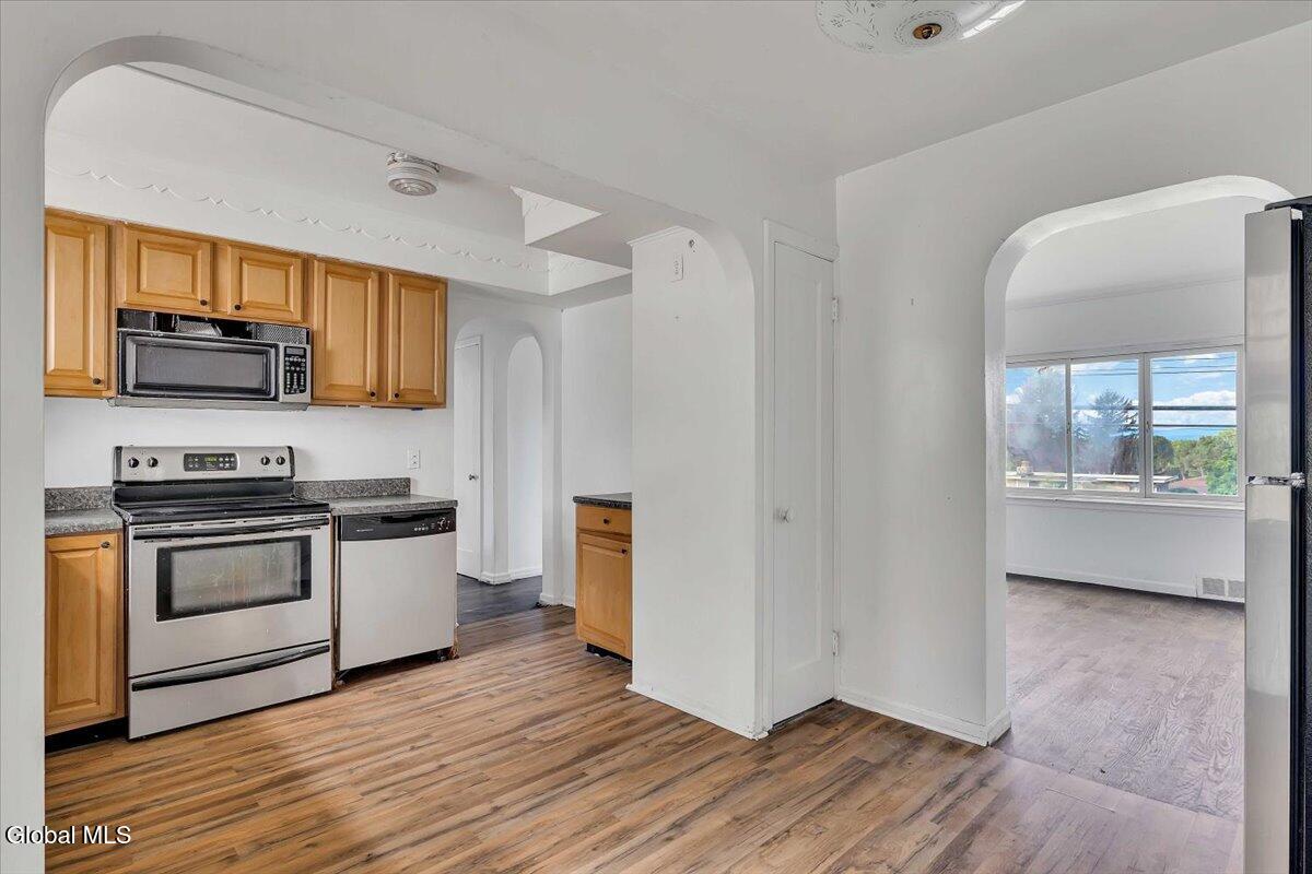 211 Shaker Road Albany, NY 12211 - Photo 10 of 23 10-P1545472