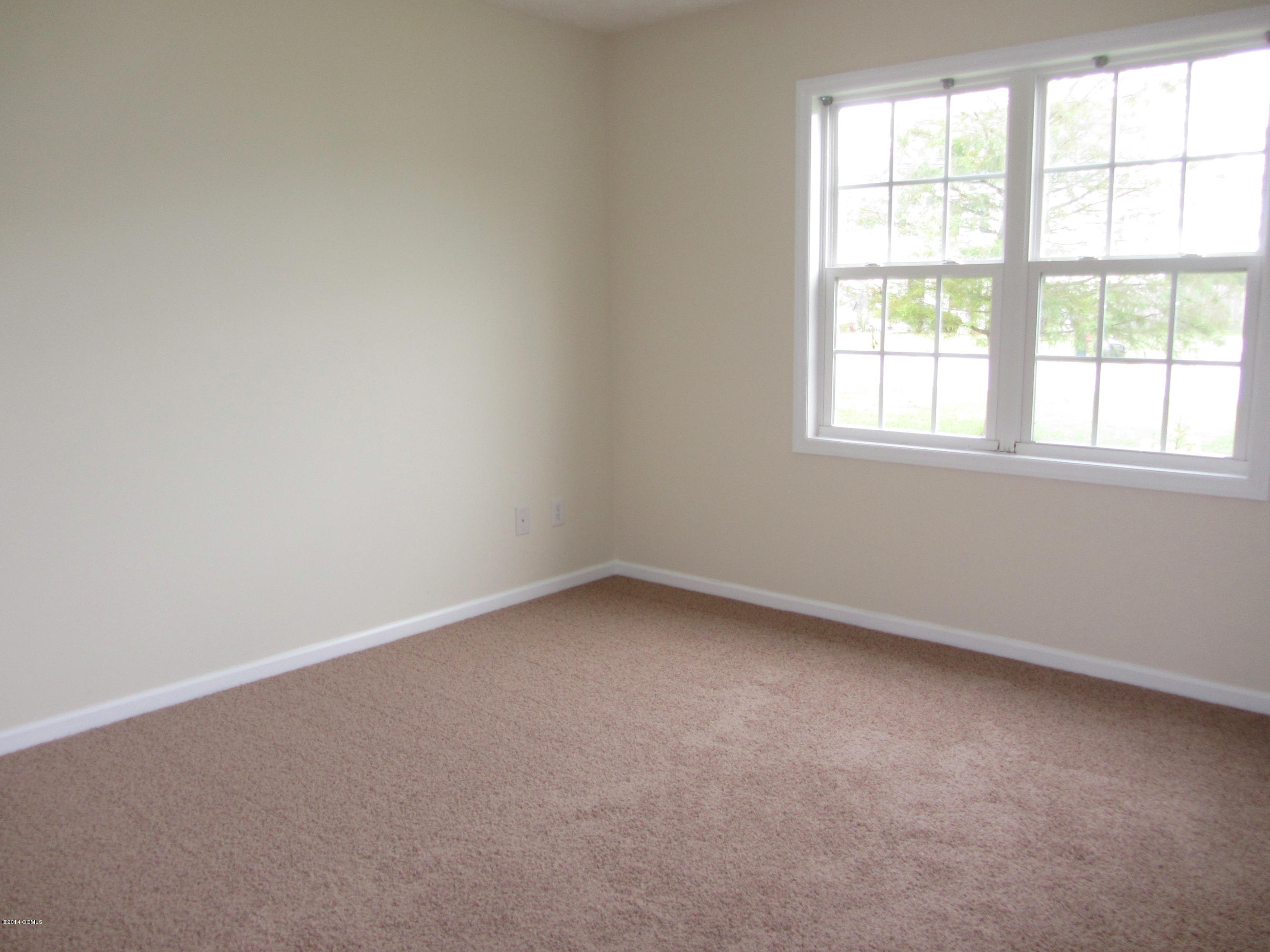 240 Rutledge Avenue Beaufort, NC 28516 - Photo 8 of 13 IMG_5033