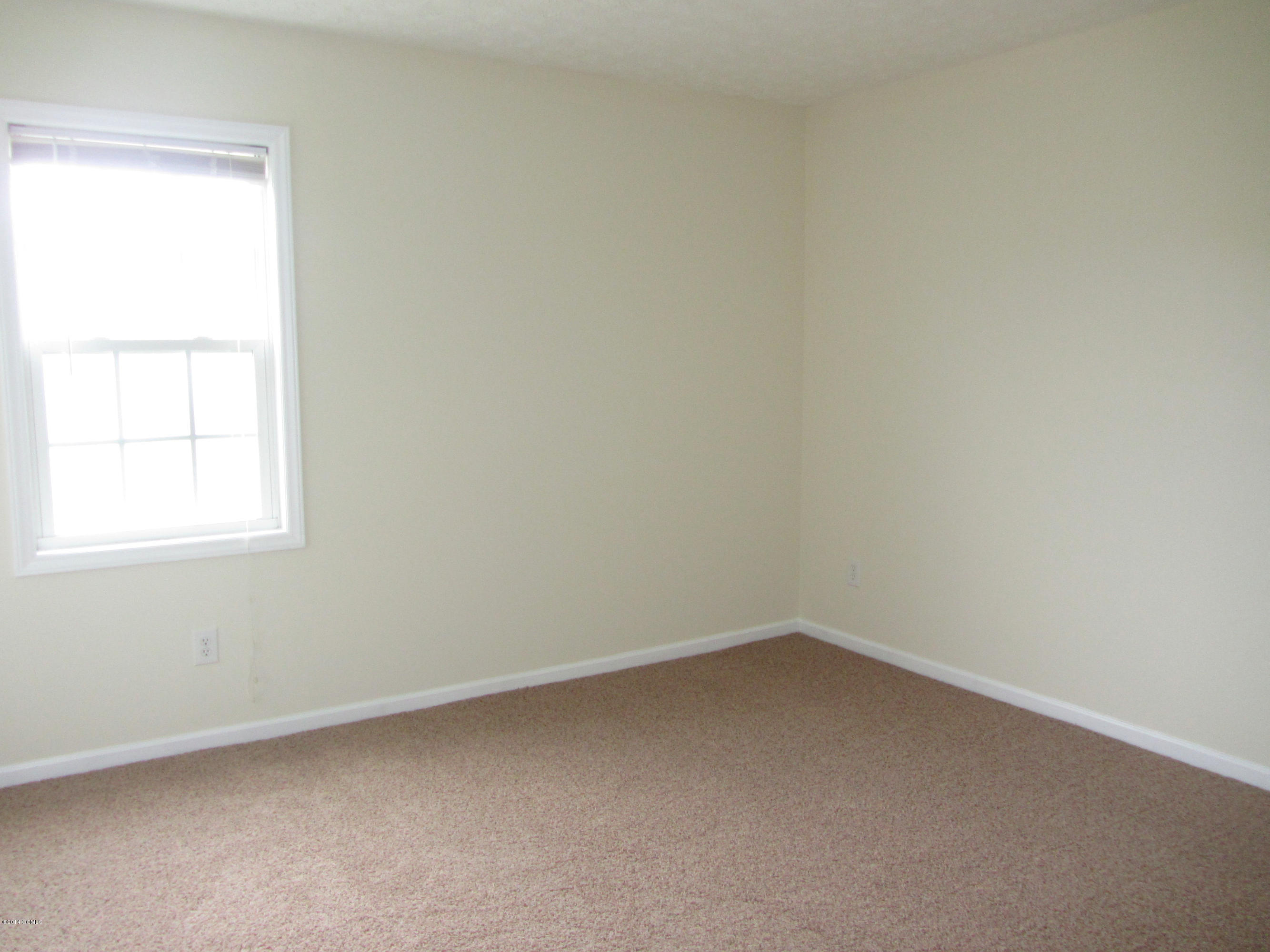240 Rutledge Avenue Beaufort, NC 28516 - Photo 9 of 13 IMG_5035
