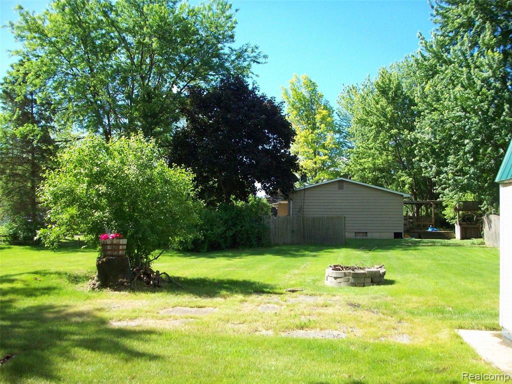 1163 West Reid Road Flint, MI 48507 - Photo 9 of 26 Gallery Image 9