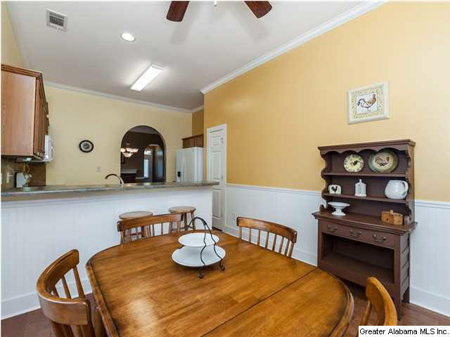 6384 Clubview Circle North Bessemer, AL 35022 - Photo 12 of 32