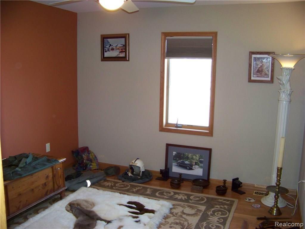 9967 Chinavare Road Newport, MI 48166 - Photo 38 of 45 Spare bedroom. Anderson casement windows throughout.