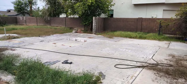 $300,000 | 2810 North 29th Place, Phoenix, AZ 85008