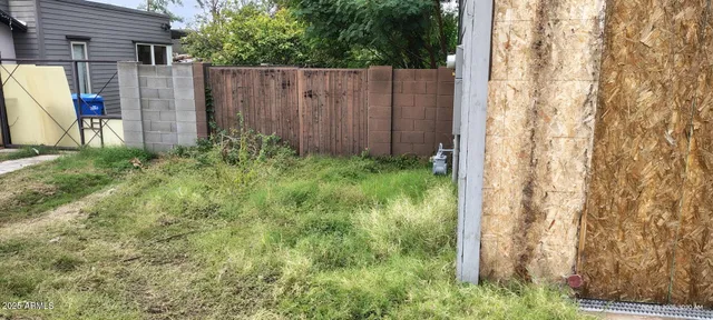 $300,000 | 2810 North 29th Place, Phoenix, AZ 85008