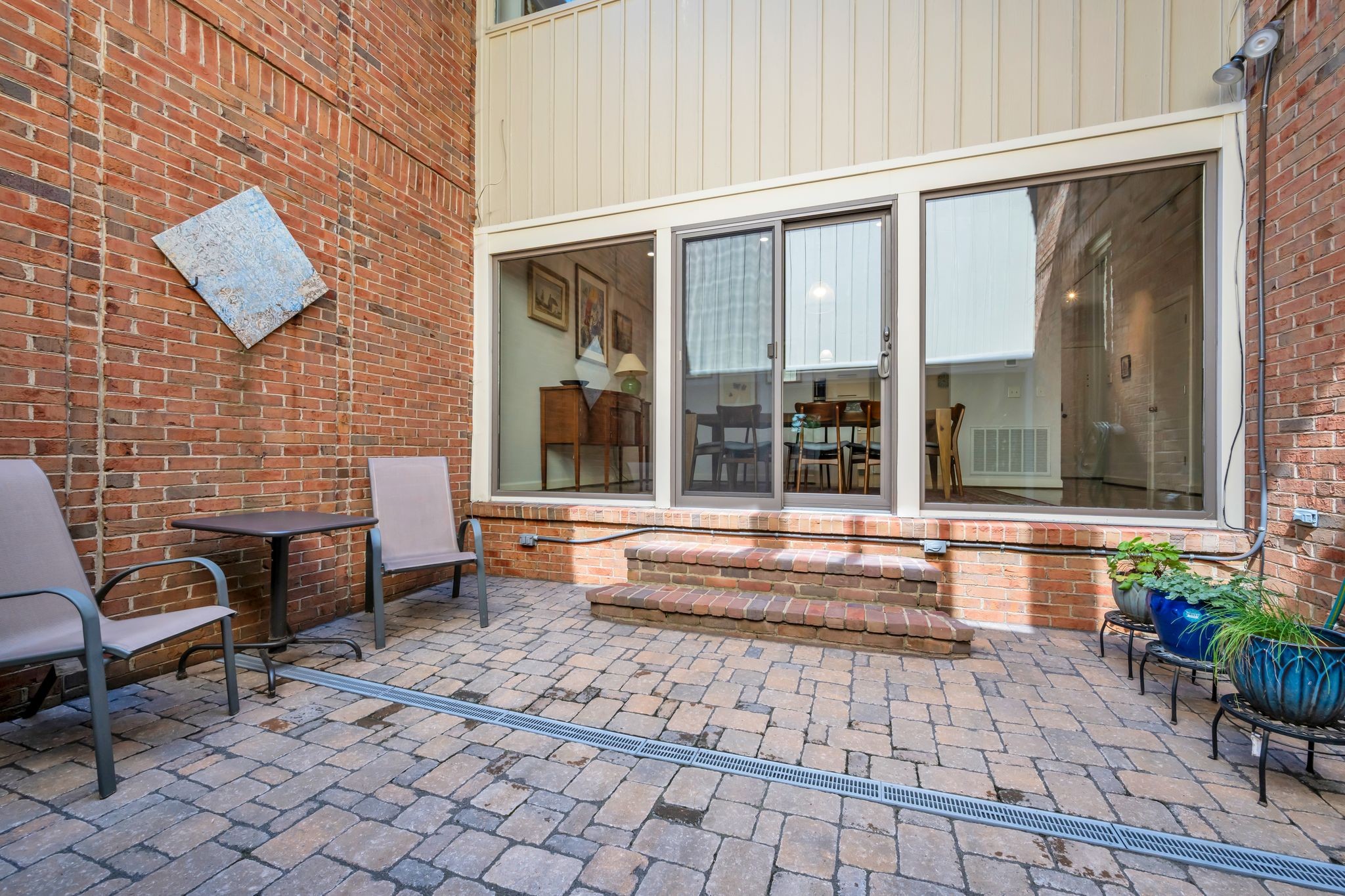 694 Timber Lane Nashville, TN 37215 - Photo 16 of 30 a porch with seating space