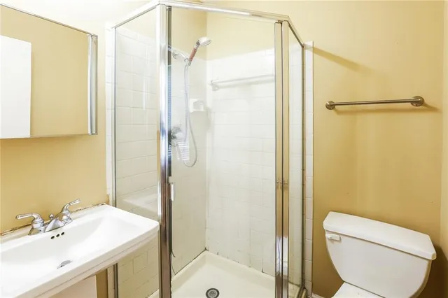 $1,840 | 529 Clyde Street, Liberty, MO 64068