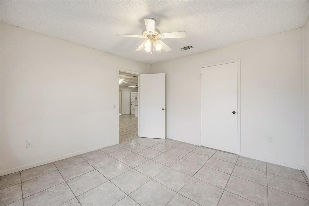 216 Broken Arrow Comanche, TX 76442 - Photo 20 of 38 a view of an empty room