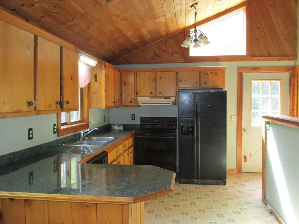 28 Old Railroad Road Hillsborough, NH 03244 - Photo 7 of 23 Gallery Image 7