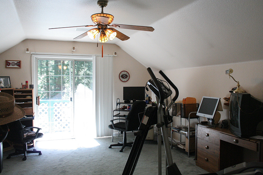 8657 McCumber Lk Road Shingletown, CA 96088 - Photo 21 of 46 Upstairs Guest Bedroom #2