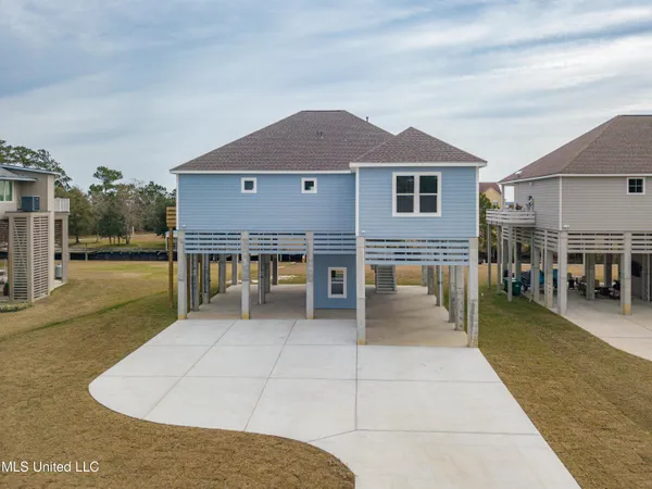 $725,000 | 1324 Enos Street, Diamondhead, MS 39525