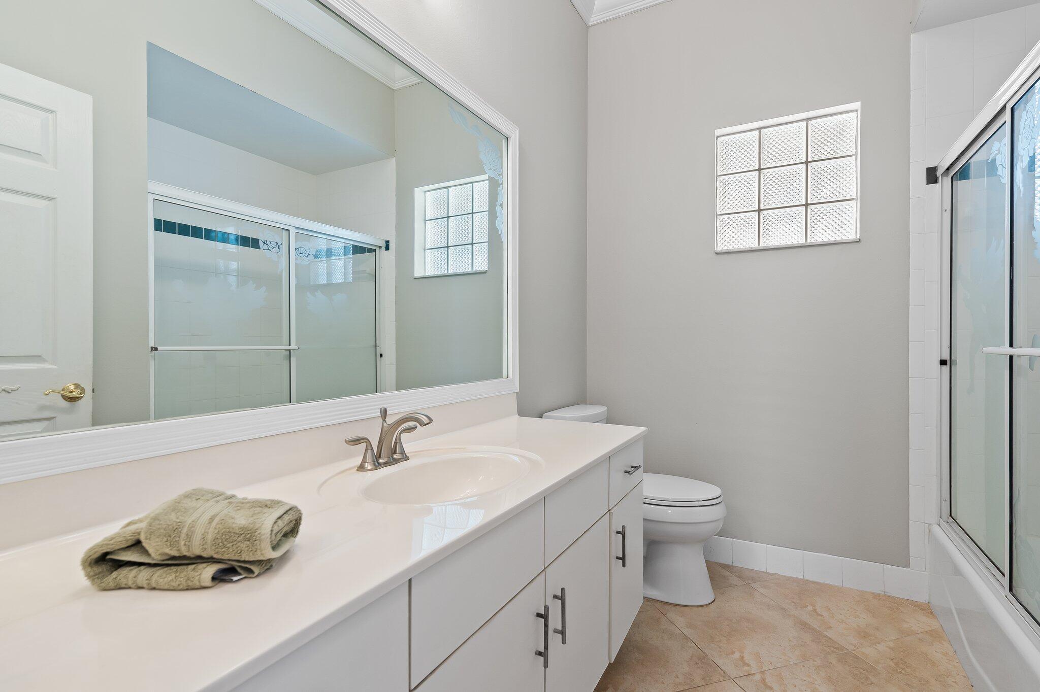 12408 Rockledge Circle Boca Raton, FL 33428 - Photo 19 of 35 Bathroom 2