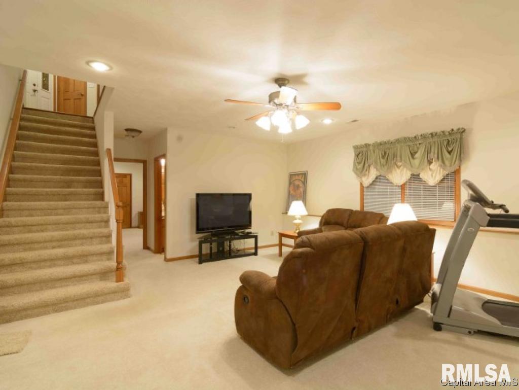 2508 Chapel Hill Road, Unit D Springfield, IL 62702 - Photo 11 of 16