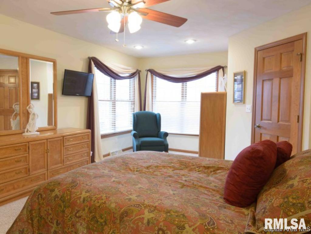 2508 Chapel Hill Road, Unit D Springfield, IL 62702 - Photo 5 of 16