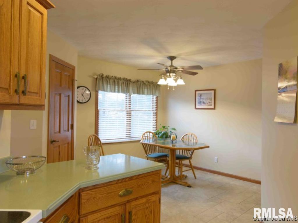 2508 Chapel Hill Road, Unit D Springfield, IL 62702 - Photo 7 of 16
