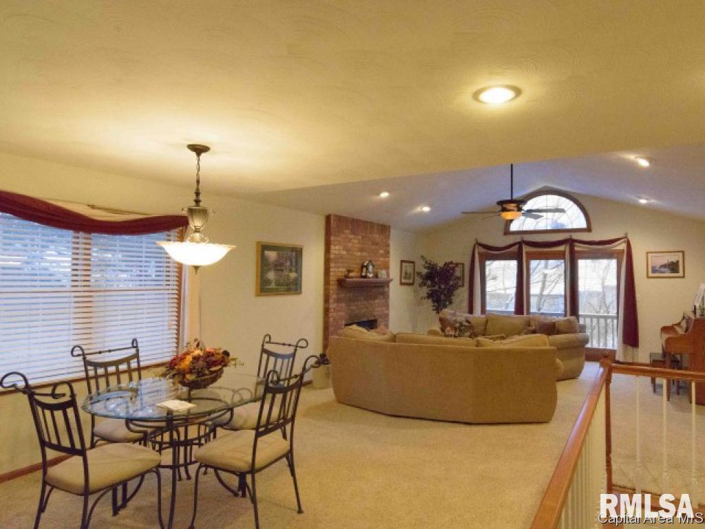2508 Chapel Hill Road, Unit D Springfield, IL 62702 - Photo 10 of 16