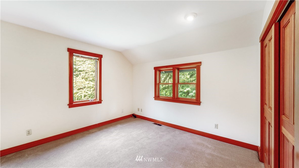 5994 Mission Road Bellingham, WA 98226 - Photo 16 of 23 Gallery Image 16
