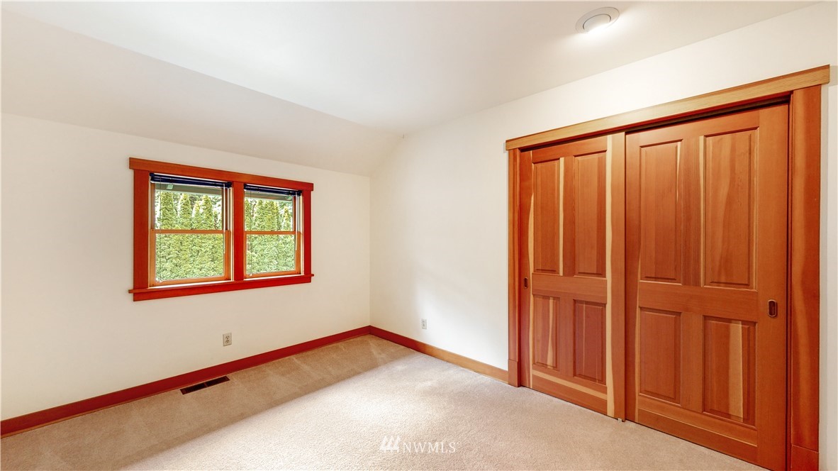 5994 Mission Road Bellingham, WA 98226 - Photo 18 of 23 Gallery Image 18
