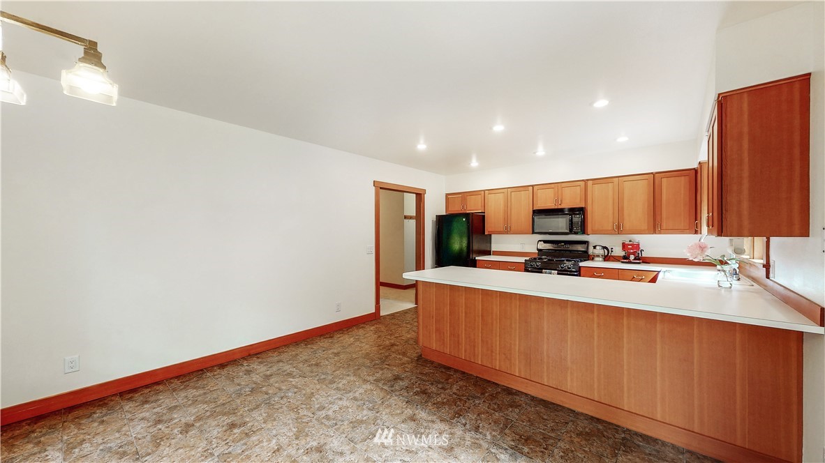 5994 Mission Road Bellingham, WA 98226 - Photo 6 of 23 Gallery Image 6