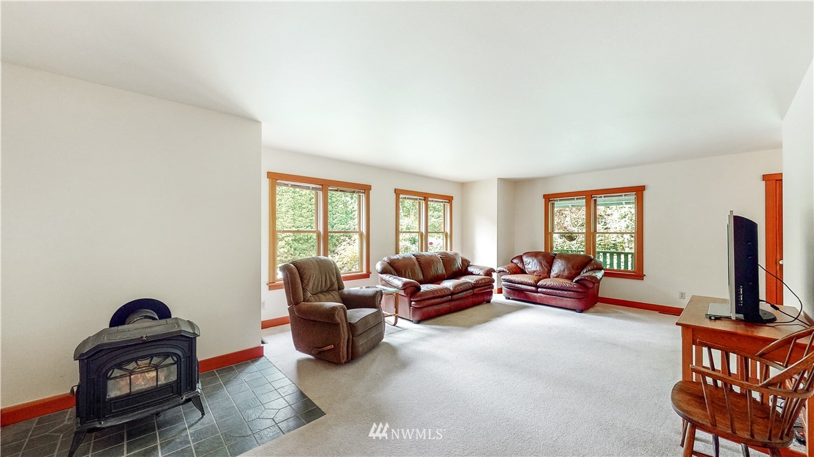 5994 Mission Road Bellingham, WA 98226 - Photo 7 of 23 Gallery Image 7