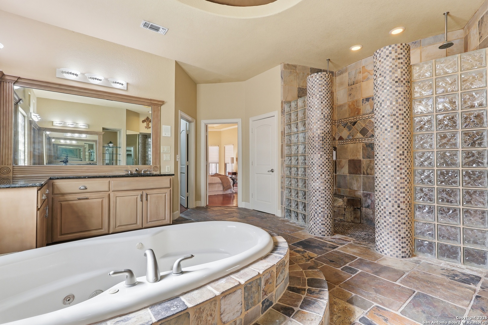 2435 Winding View San Antonio, TX 78260 - Photo 32 of 57