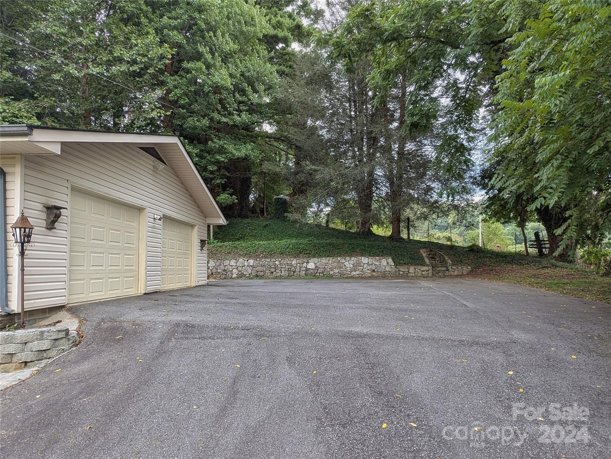 64 Hilltop Road Waynesville, NC 28786 - Photo 6 of 48 Gallery Image 6
