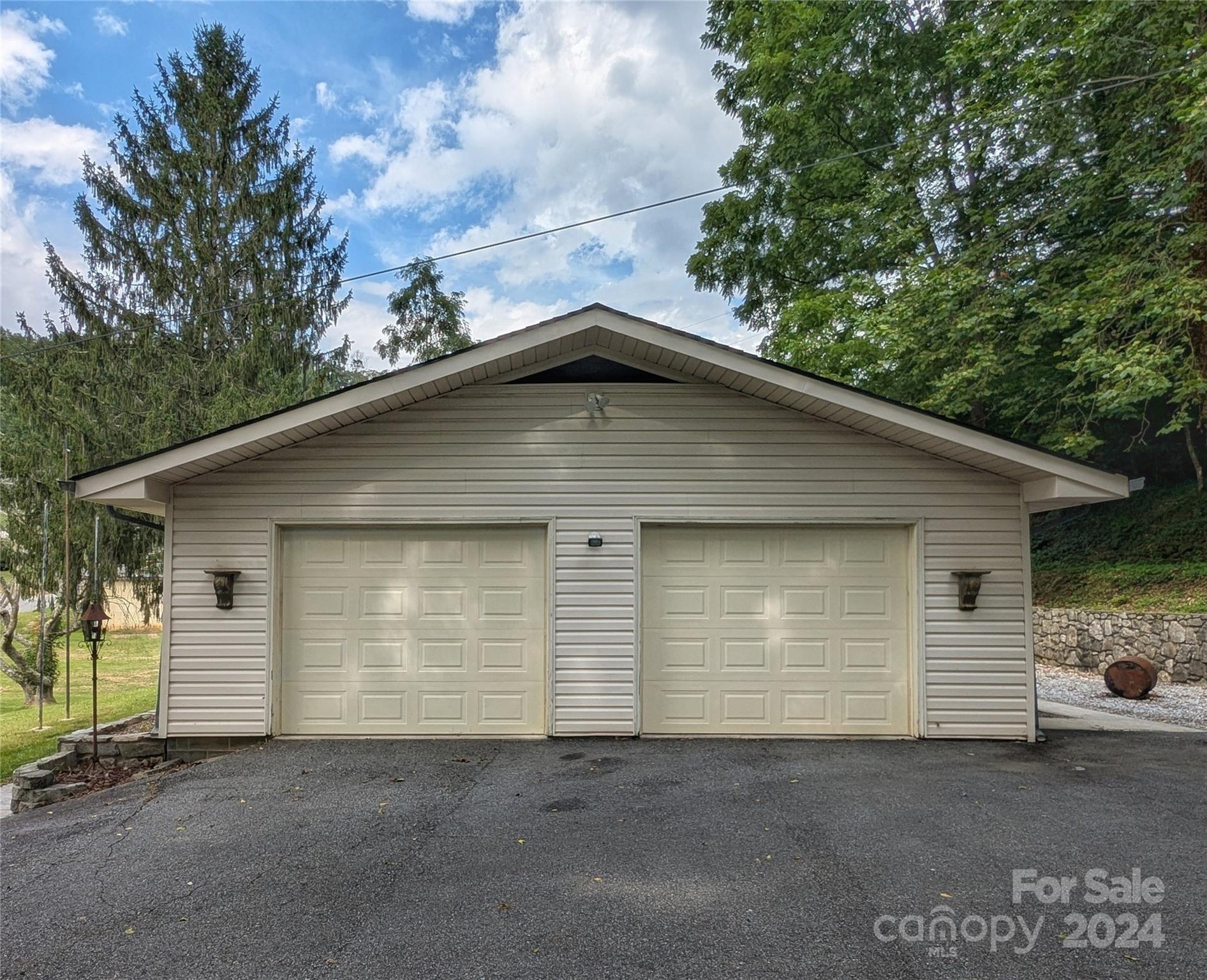 64 Hilltop Road Waynesville, NC 28786 - Photo 8 of 48 Gallery Image 8