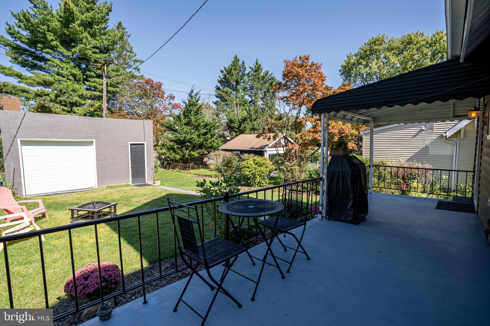 802 Cedarcroft Road Baltimore, MD 21212 - Photo 27 of 38 Rear porch overlooking a beautiful back yard