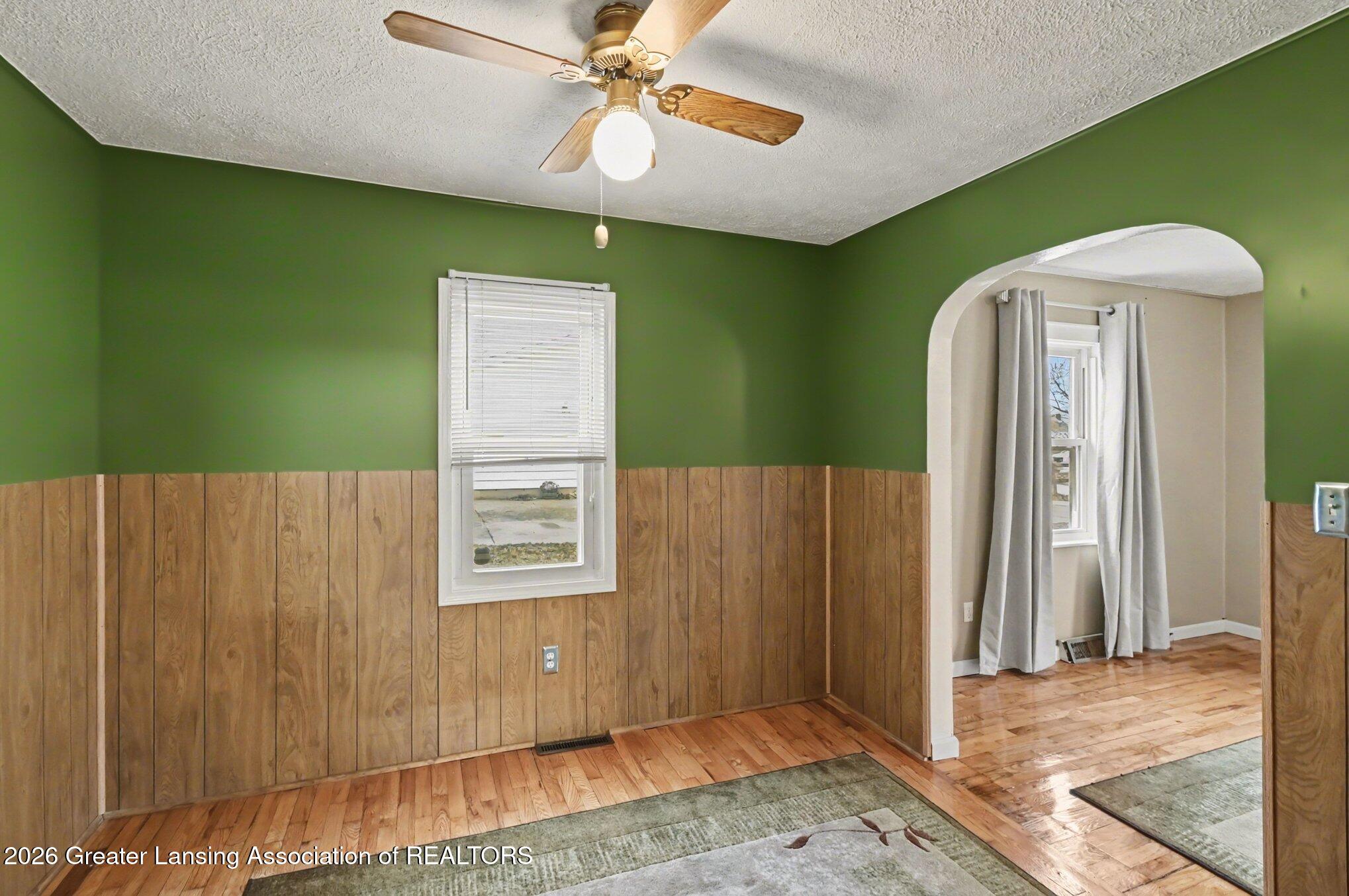 3527 Ruth Avenue Lansing, MI 48910 - Photo 9 of 35 016_file_2673