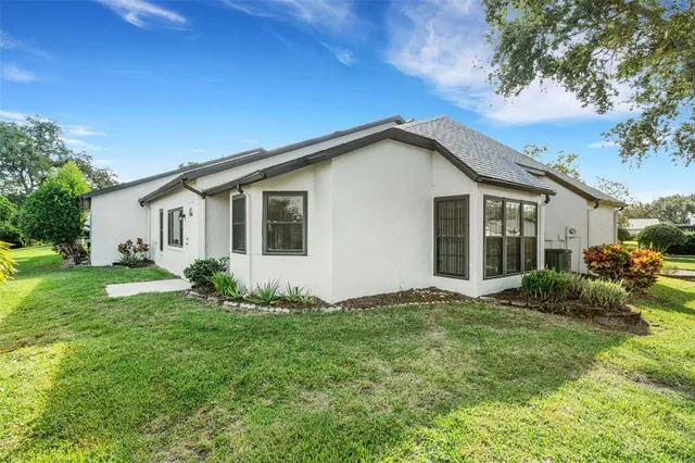 $350,000 | 3681 Ridgemont Court, Palm Harbor, FL 34684