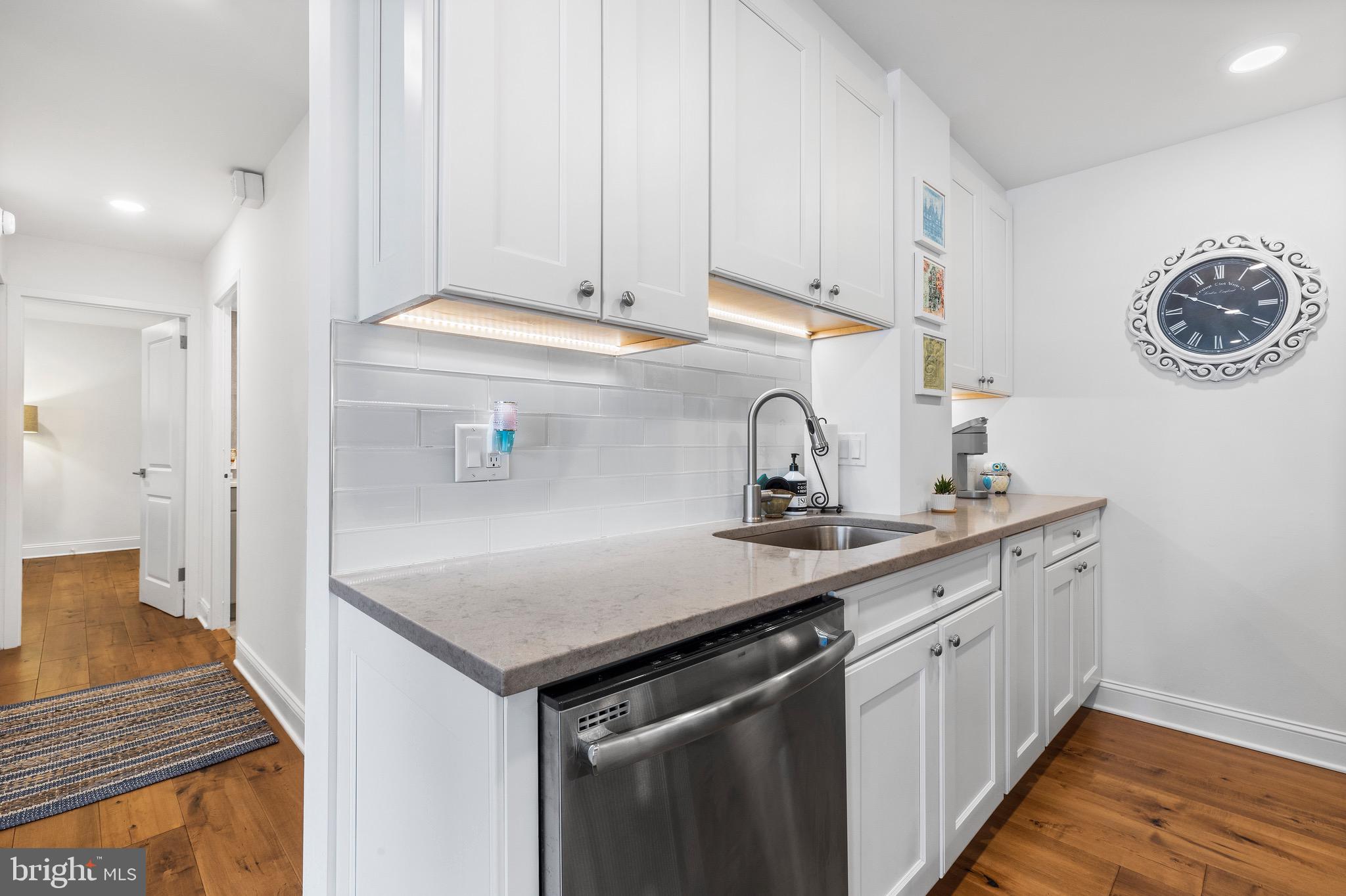 224 West Rittenhouse Square, Unit 801 Philadelphia, PA 19103 - Photo 9 of 23