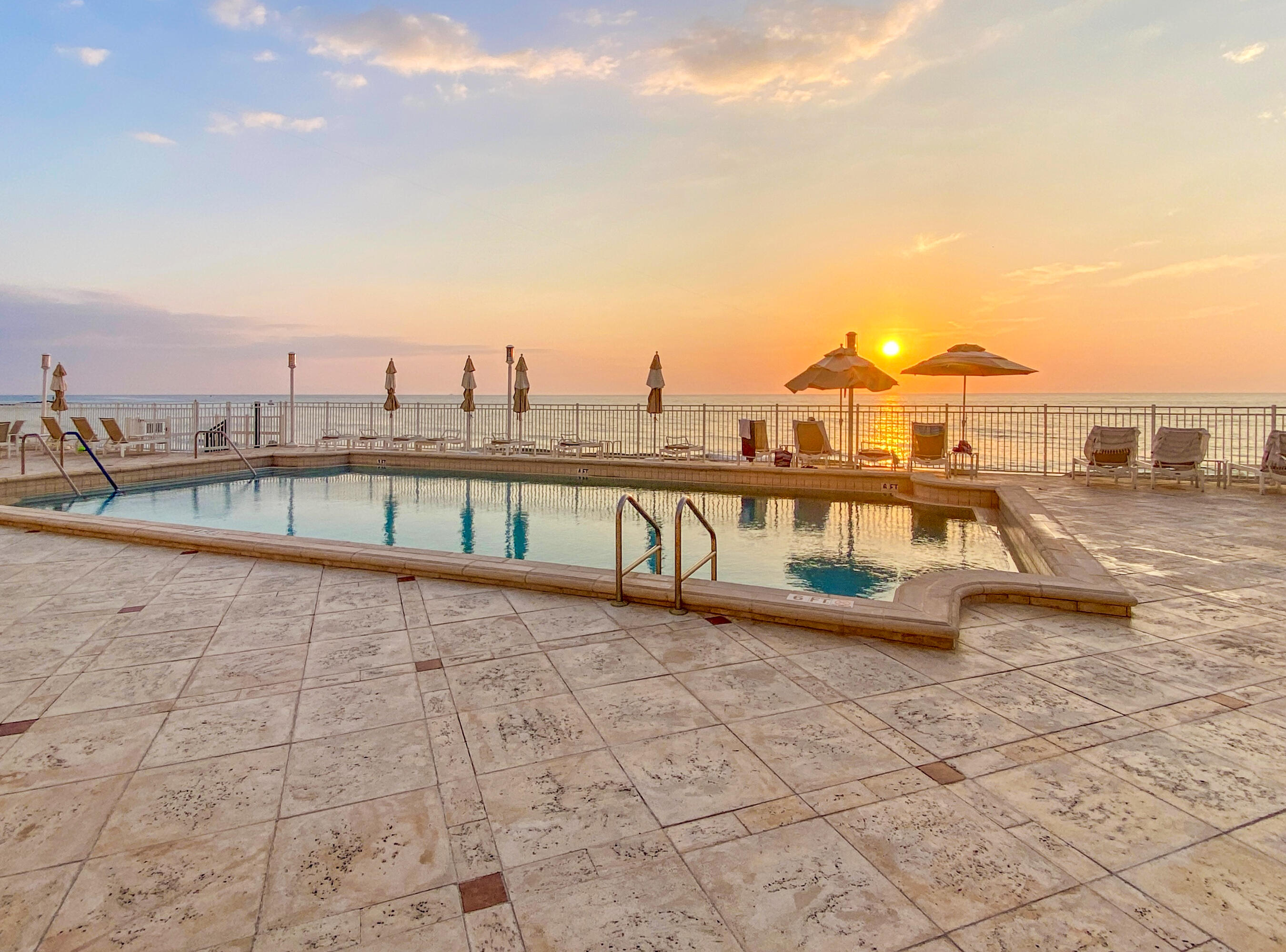 1200 South Ocean Boulevard, Unit 11D Boca Raton, FL 33432 - Photo 29 of 45 a view of a terrace with skyline