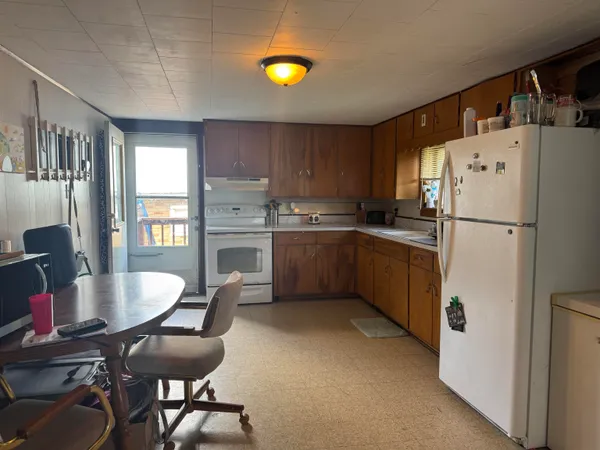 $159,900 | 1625 10th Street, Monroe, WI 53566