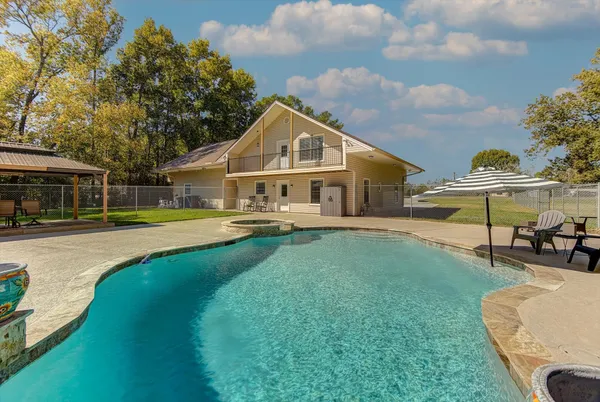 $650,000 | 14750 Highway 146, Liberty, TX 77575