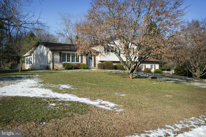 1713 Parkvue Road Fallston, MD 21047 - Photo 3 of 25 Exterior (Front)