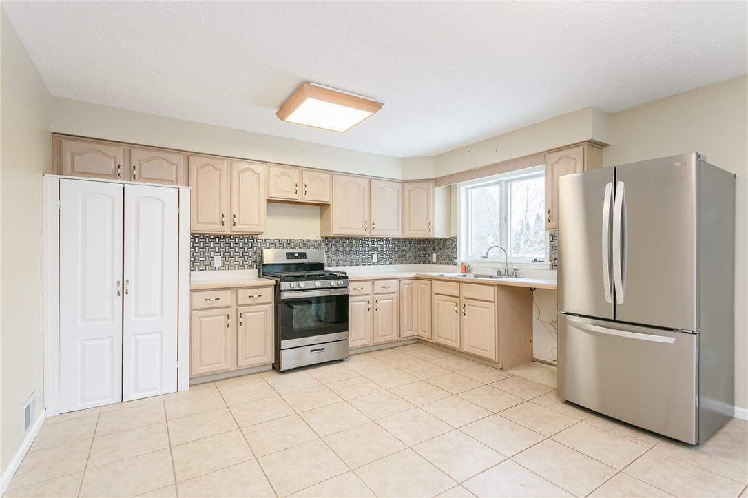 23 Longbow Circle Ogden, NY 14559 - Photo 25 of 50 In-law kitchen