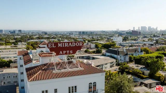 $6,850 | 1302 North Sweetzer Avenue, Unit 403, West Hollywood, CA 90069