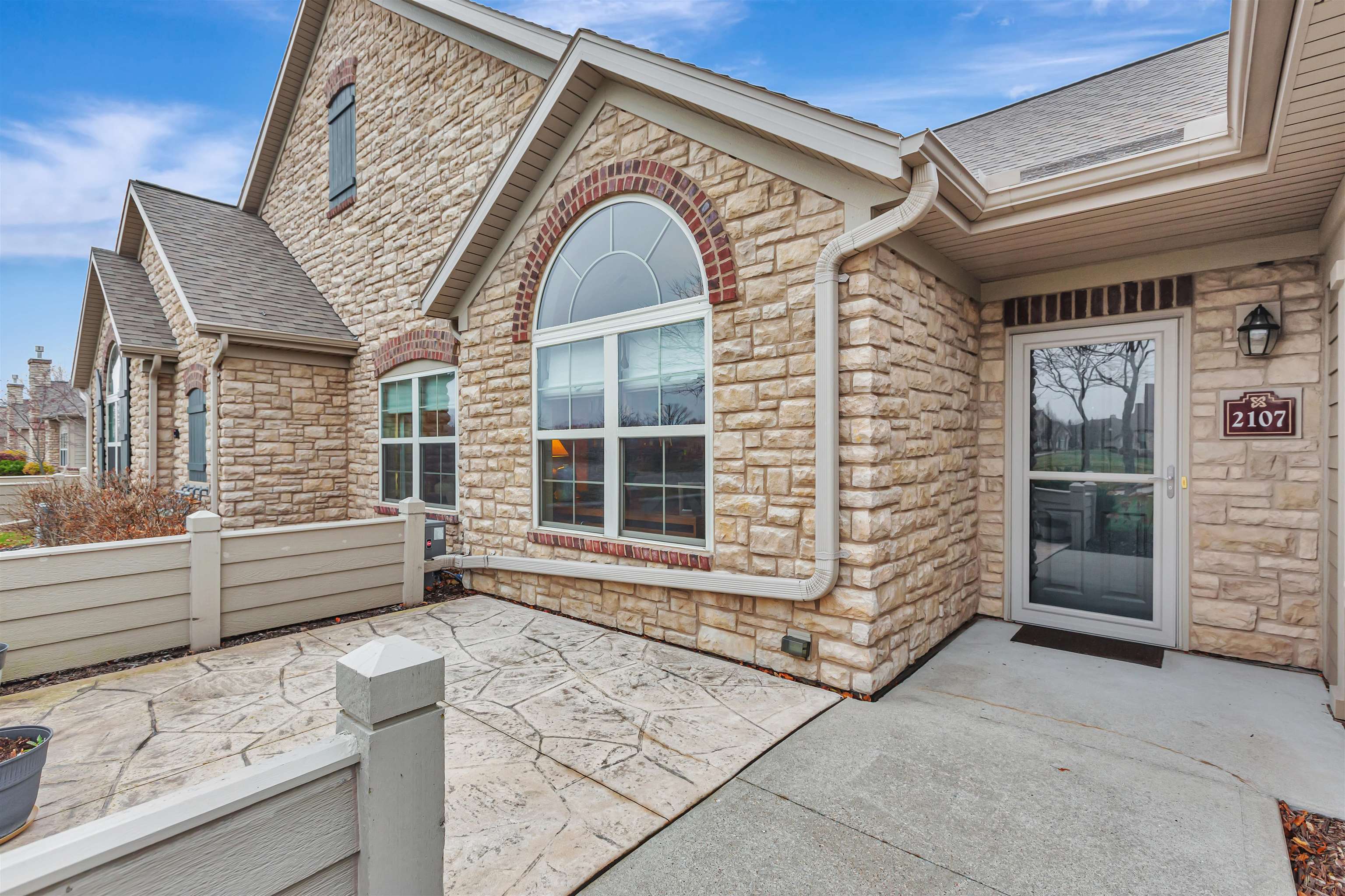 2107 Milestone Drive Appleton, WI 54913 - Photo 3 of 29