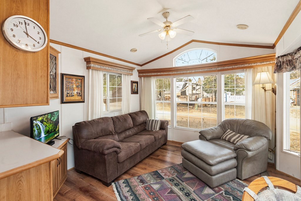 25 E Street Cascade, ID 83611 - Photo 2 of 24 Living Room