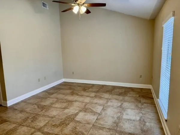 $1,070 | 103 Mallard Drive, Unit B, Hammond, LA 70401