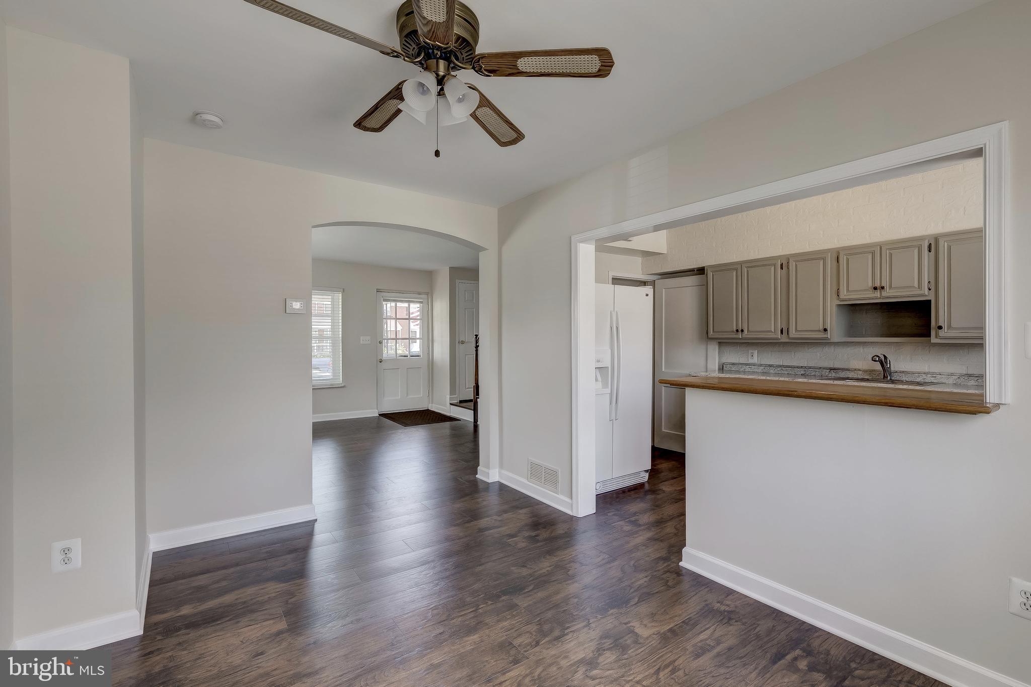 8043 Wallace Road Dundalk, MD 21222 - Photo 11 of 35 Dining Room